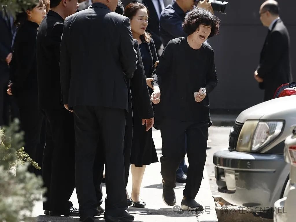 悉尼韩裔一家人被残忍灭门！葬礼今日举行 父母悲痛告别，白发人送黑发人（组图） - 3