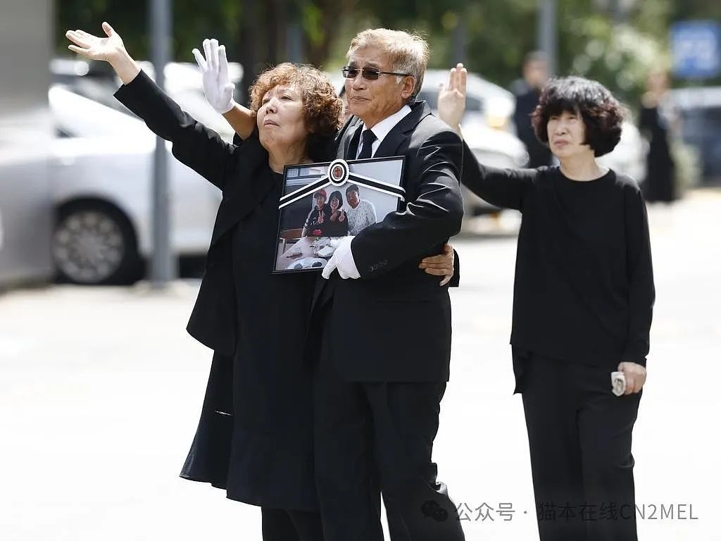 悉尼韩裔一家人被残忍灭门！葬礼今日举行 父母悲痛告别，白发人送黑发人（组图） - 1