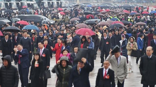 中国两会2024：GDP增速目标仍维持5%，分析称实现该目标更具挑战性（组图） - 3