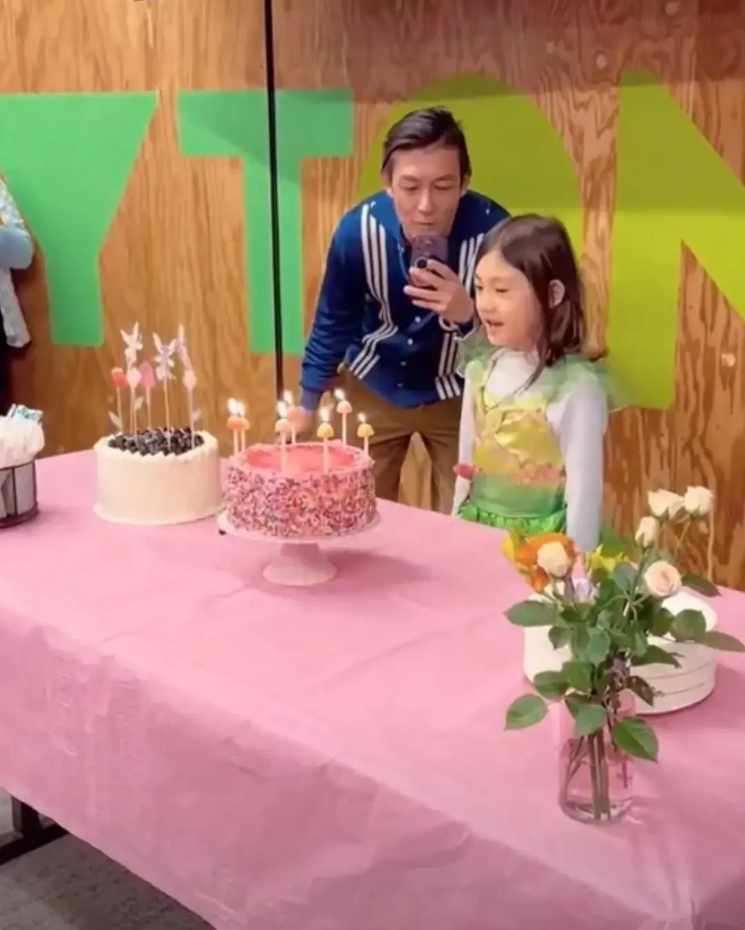 陈冠希为7岁女儿办生日派对，43岁状态引热议，网友：都老成这样了（组图） - 7