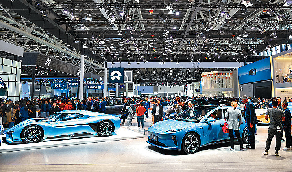 ■新能源汽车已成为推动中国经济和社会下一阶段高质量发展的主引擎。
