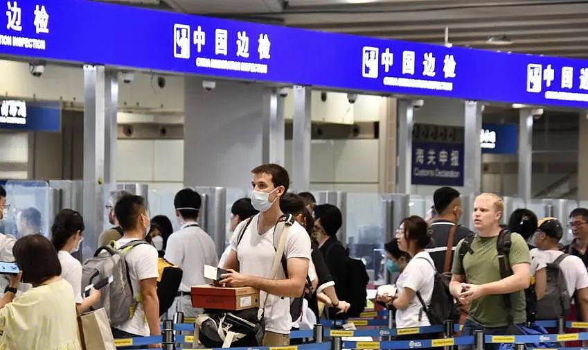 中国使馆发文确认：外籍华人回国不住宾馆，必须到公安机关报备（组图） - 3