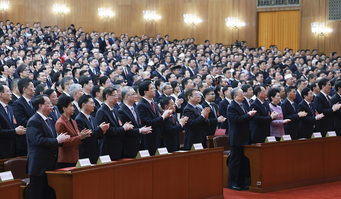 人大闭幕：李强首份政府工作报告以2895票高票通过（组图） - 2