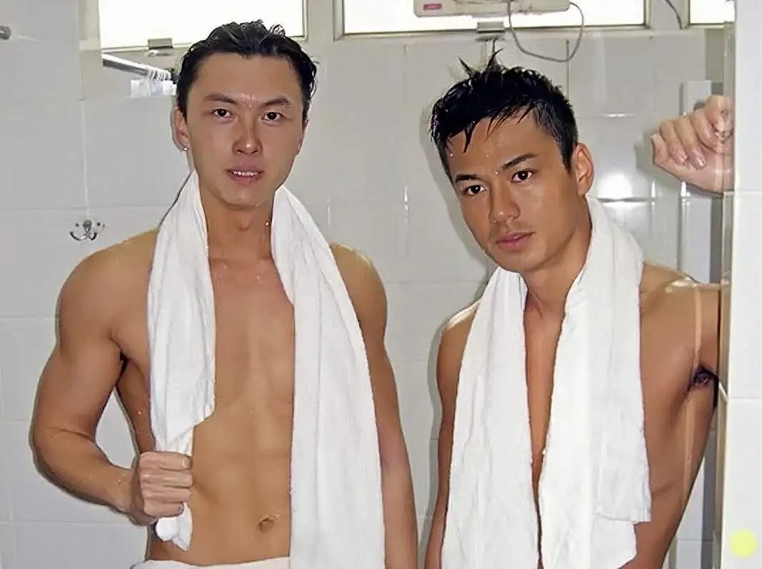 网友质疑起生理反应！TVB知名男星新剧秀胸肌，与两位女神有多场亲热戏（组图） - 7