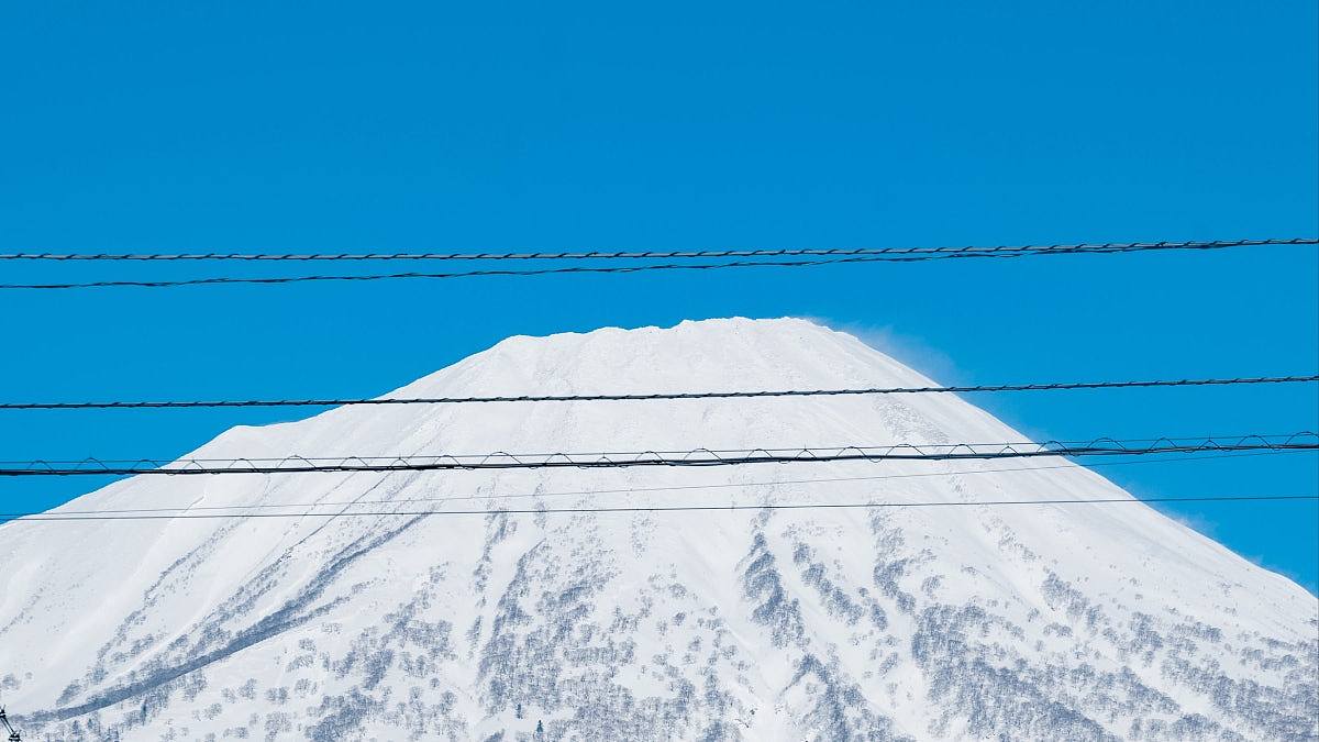 日本北海道羊蹄山雪崩3人被埋，2名新西兰滑雪游客心肺停止（图） - 1