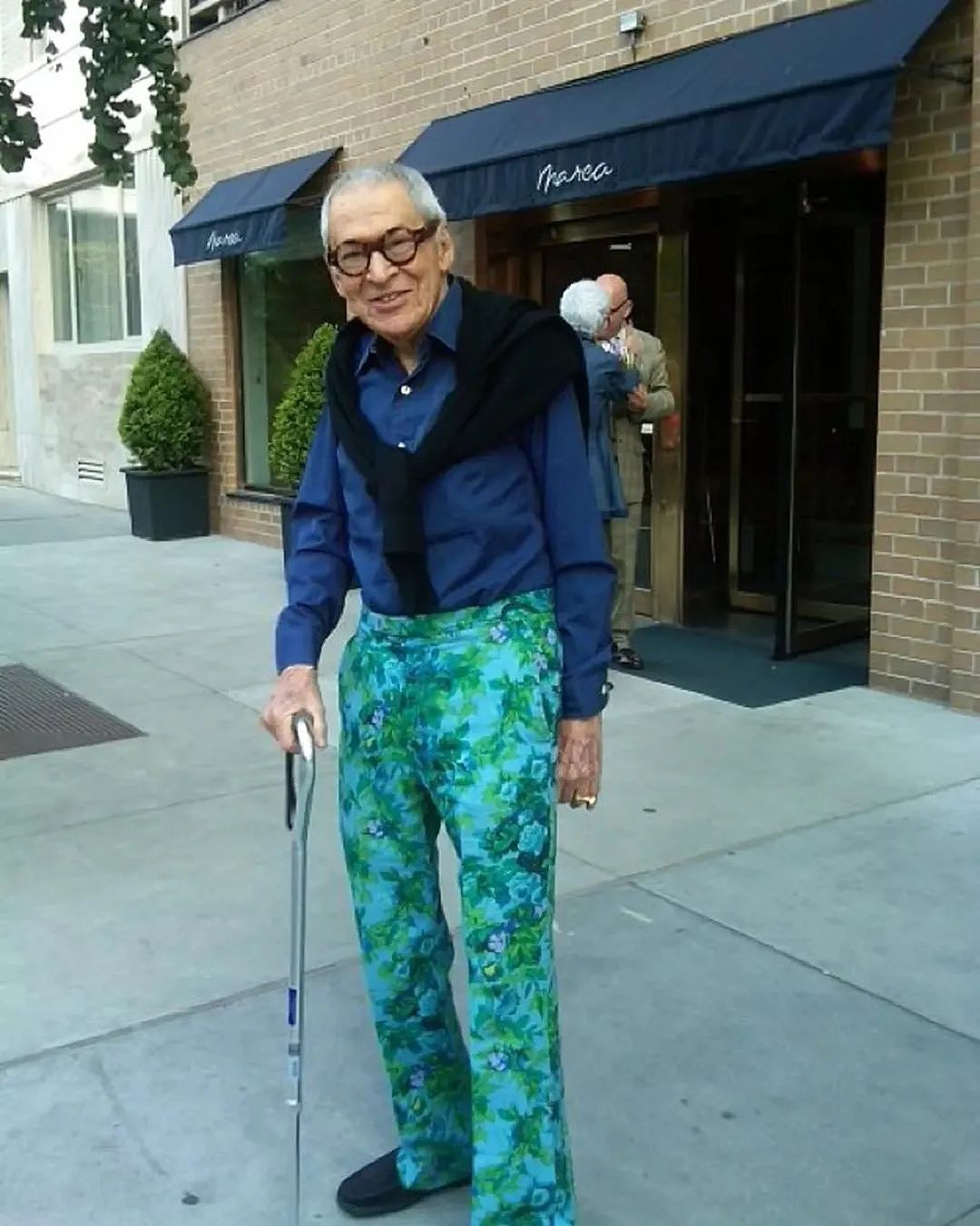 【时尚】102岁最时尚奶奶去世！网友：相比2000多件高定，我更羡慕她的爱情（组图） - 29
