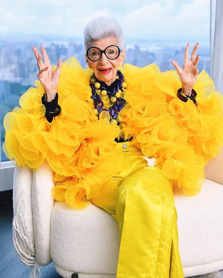 【时尚】102岁最时尚奶奶去世！网友：相比2000多件高定，我更羡慕她的爱情（组图） - 2