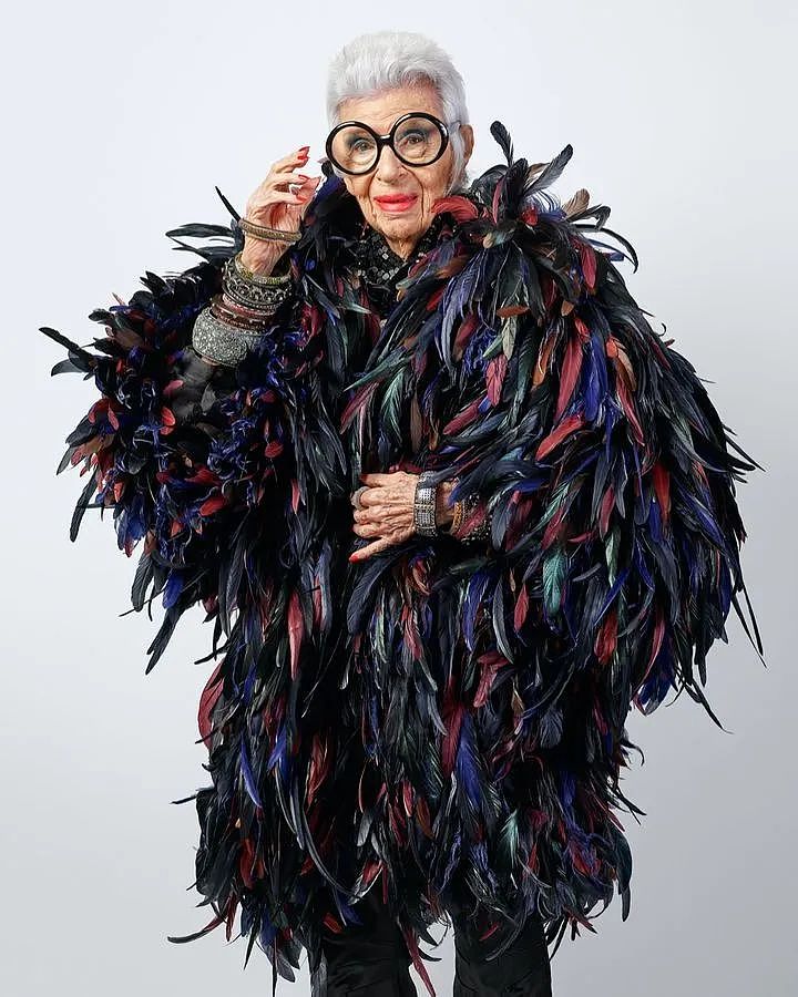 【时尚】102岁最时尚奶奶去世！网友：相比2000多件高定，我更羡慕她的爱情（组图） - 38