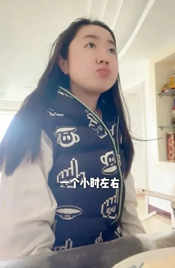 翻看“点读机女孩”过往视频，她的疯狂可不止篡改时间博眼球（组图） - 11