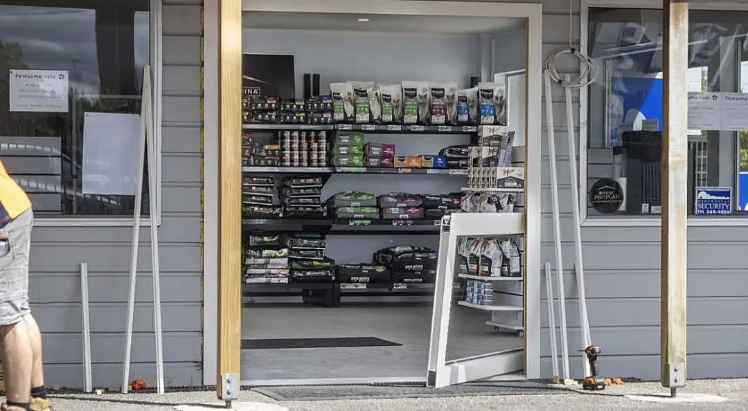 在笼子里工作，犯罪已遍布新西兰大小城镇，蛋糕店兽医诊所都不放过，小型企业成为盗窃案目标（组图） - 3