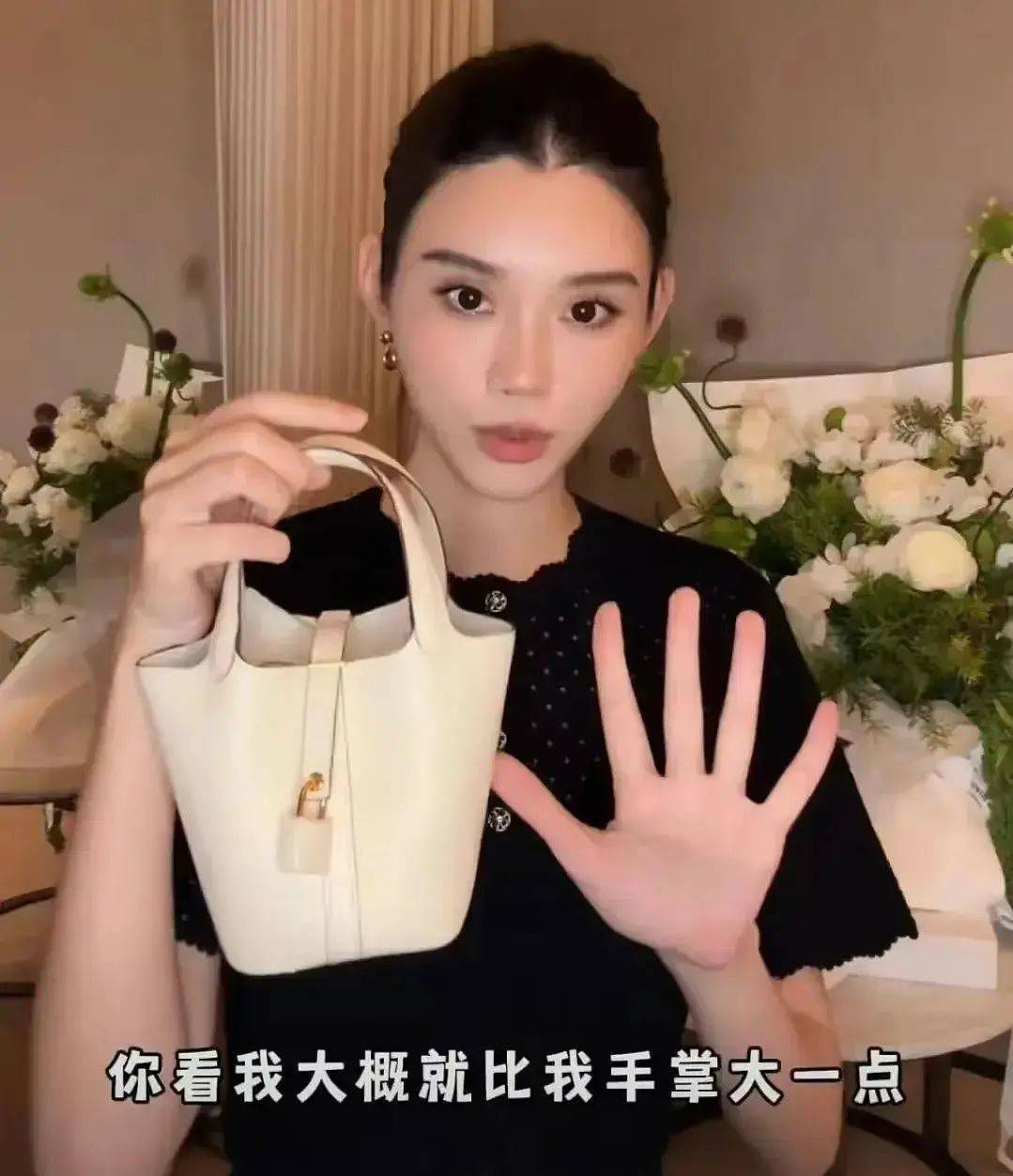 奚梦瑶2岁女儿：长得像奶奶四太，一个包3万4，是真正百亿千金（组图） - 9