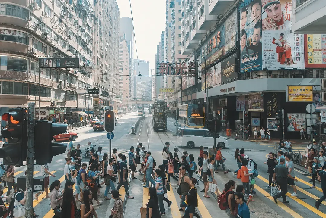 香港楼市爆火，北上广妈妈转战学区，新盘4小时售罄（组图） - 10