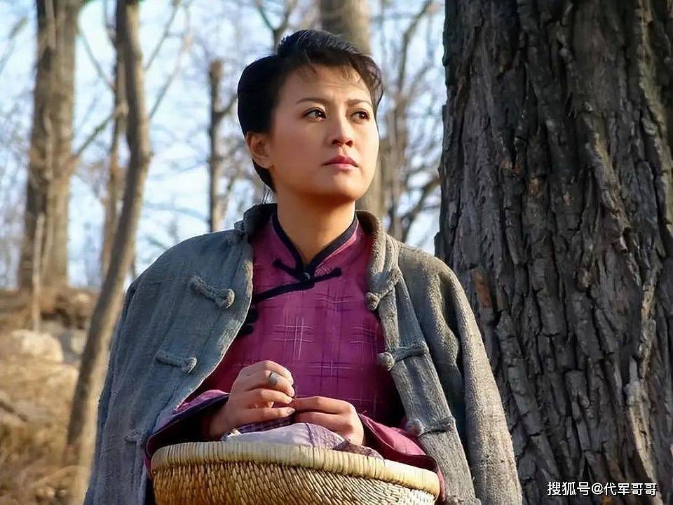 她一婚嫁演员，二婚嫁哈佛学霸，三婚嫁大13岁老戏骨（组图） - 29