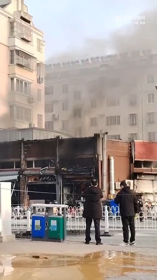 江苏淮安烧烤店爆炸，至少2人受伤送院，疑似亲历者被烧焦（组图） - 2