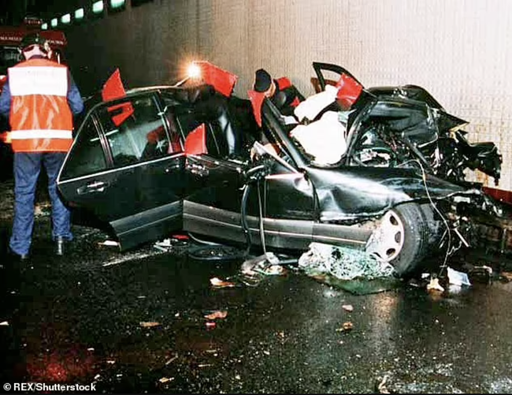 悲惨的王妃：戴安娜车祸照片竟被巴黎组织用来做广告，宣传安乐死（组图） - 4