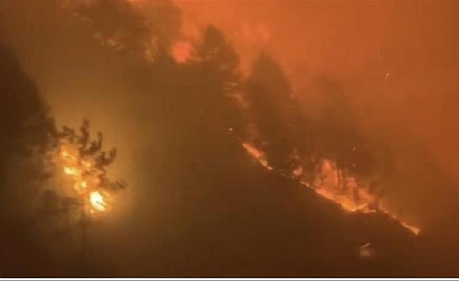 四川雅江森林火灾蔓延成3个火场！1200余人正在扑救（视频/组图） - 3