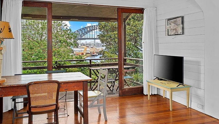 交易 | 可俯瞰海港大桥和“秘密花园”，悉尼房产挂牌152天后售出！中介：海外买家兴趣浓，但...（组图） - 7