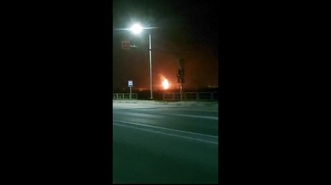 乌军突袭！莫斯科3机场全关闭，多处炼油厂爆炸（组图） - 3