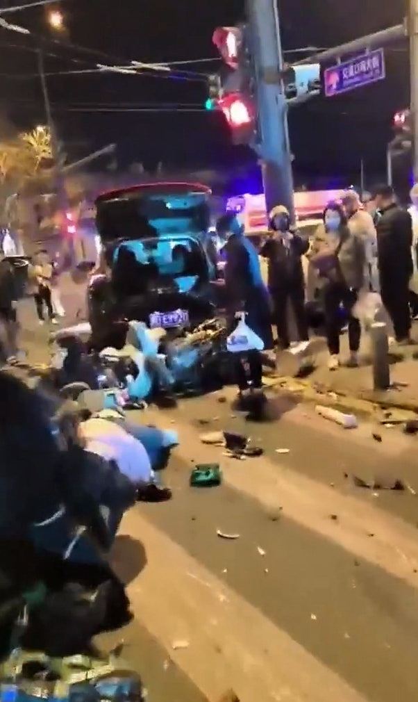 北京浙江辽宁同日发生私家车撞人严重车祸，至少共造成6死18伤（组图） - 6