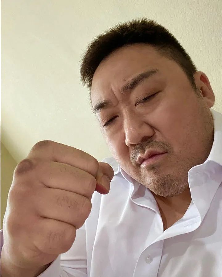 53岁韩国猛男一夜爆火，被中国网友捧为头像界顶流：太管用了（组图） - 8