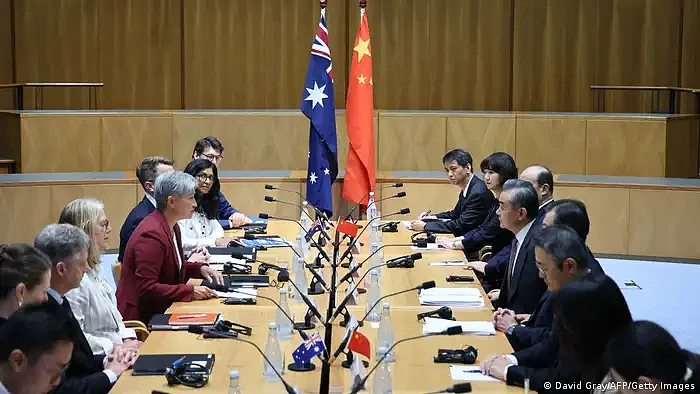 中澳外长会晤：王毅称“每见一次，互信就增多一分，中澳关系就前进一步”（组图） - 2