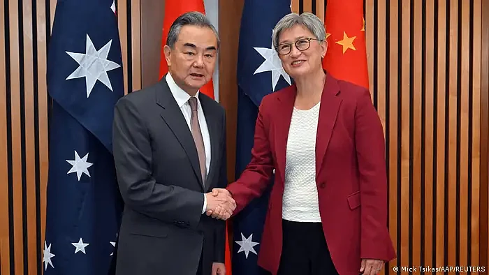 中澳外长会晤：王毅称“每见一次，互信就增多一分，中澳关系就前进一步”（组图） - 1