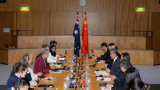 中澳举行第七轮外交与战略对话，王毅同澳大利亚工商、战略等各界人士座谈，中国扩大银行保险领域外资金融机构准入，可可价格飙升 - 4