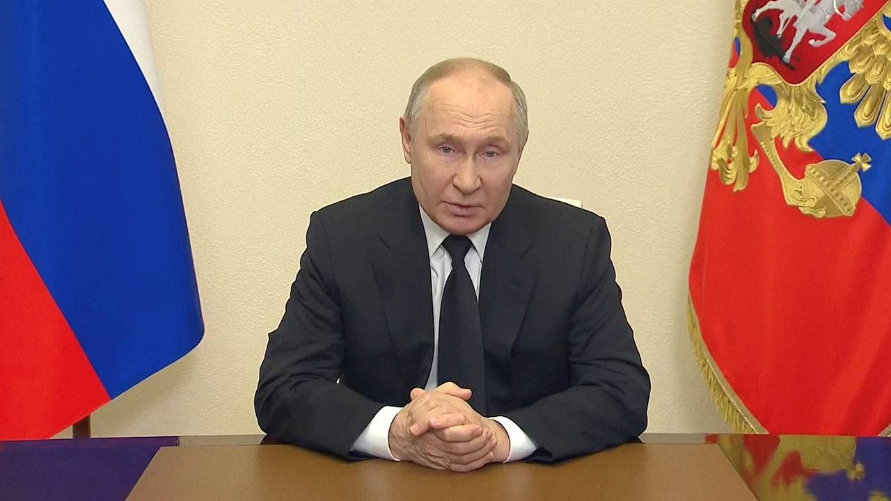 普京发表电视讲话：24日为全国哀悼日，袭击者图逃往克乌兰（组图） - 1