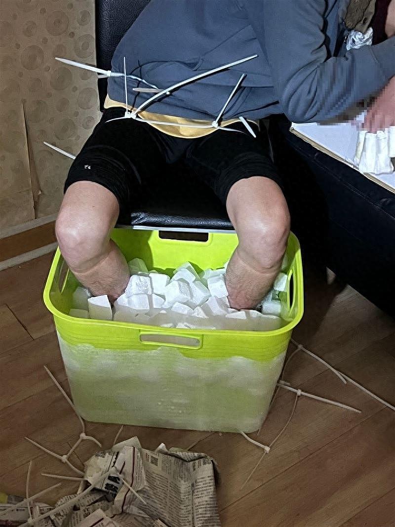 台湾男大学生遭损友设局，用干冰泡脚致双腿截肢，诈保4126万元新台币（图） - 1