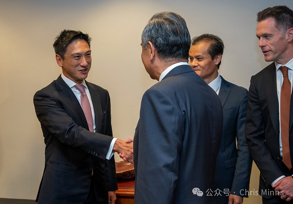 州长柯民思在悉尼会晤中国外交部长王毅（组图） - 2