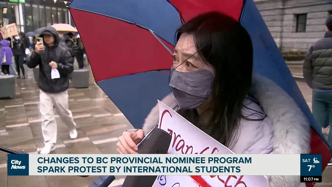 数百华人留学生被逼上街，澳洲等移民大国纷纷变卦！新西兰却反其道行，国际横评拿下第一（组图） - 7