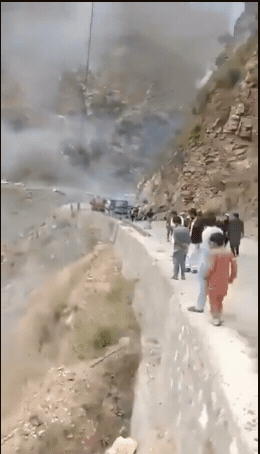 中国工程师车队遭巴基斯坦炸弹客攻击！5中籍1当地驾驶亡（视频/组图） - 1