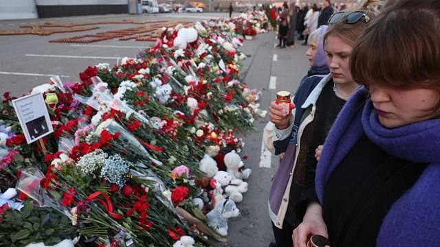 莫斯科袭击案：俄罗斯就“圣战分子大屠杀”指责西方和基辅（组图） - 1