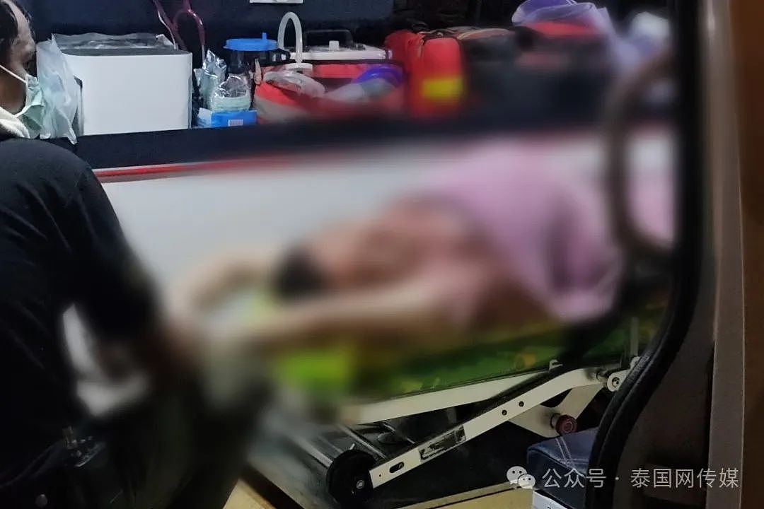 中国男子全裸大闹泰国警局，还跳楼自杀！警方：赶紧遣返回国吧....（组图） - 13