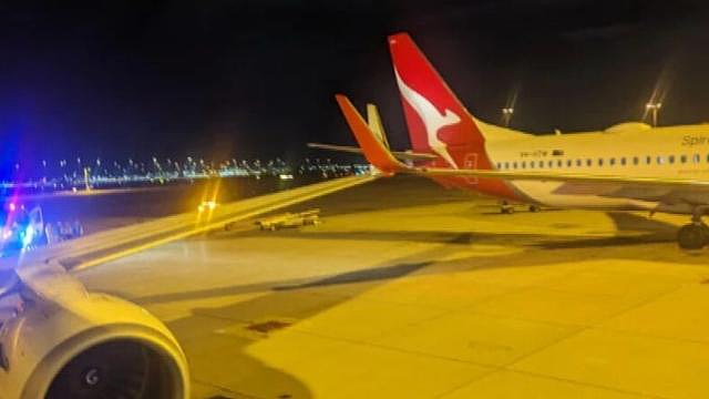 载300人波音787客机，空中突发安全事故22伤！曾揭露安全问题波音前员工突然死亡；悉尼波音787“急速下坠”（组图） - 8