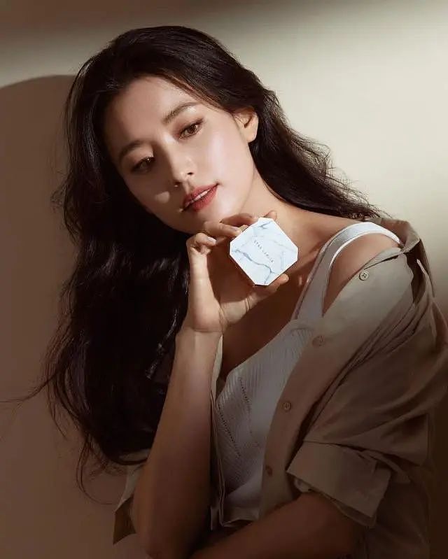 2024韩国最美女明星排行榜，宋慧乔才排第三（组图） - 1