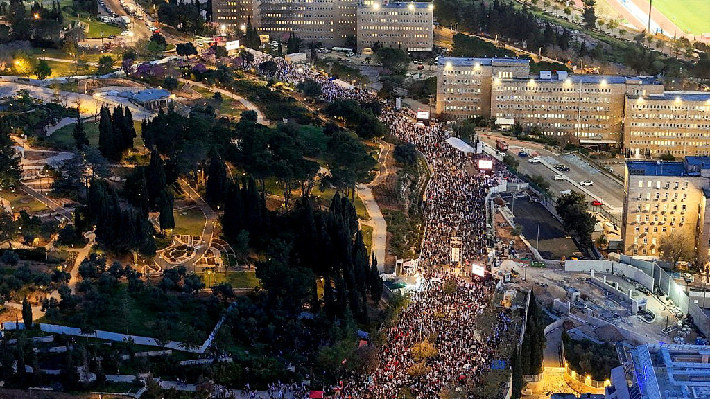 以色列爆开战来最大示威！数万人上街要尼坦雅胡下台（视频/组图） - 2