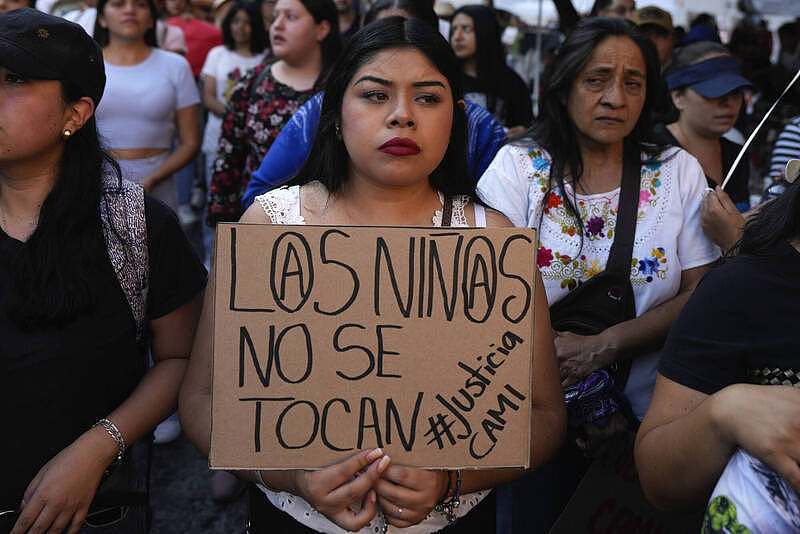 墨西哥8岁女童遭性侵撕票！怒民动私刑女疑犯被脱光当众打死（组图） - 4