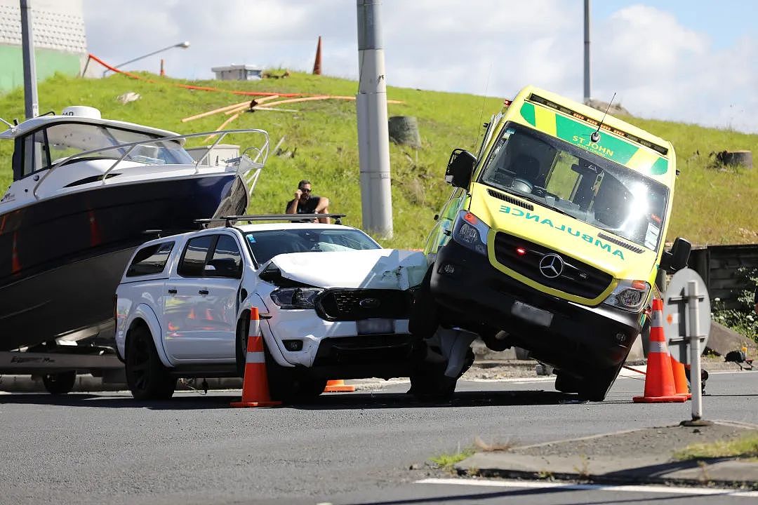 新西兰复活节小长假已死7人！超过四分之三致命车祸！吸D！醉驾！三年最多交通事故死亡率！路怒增多！（组图） - 3
