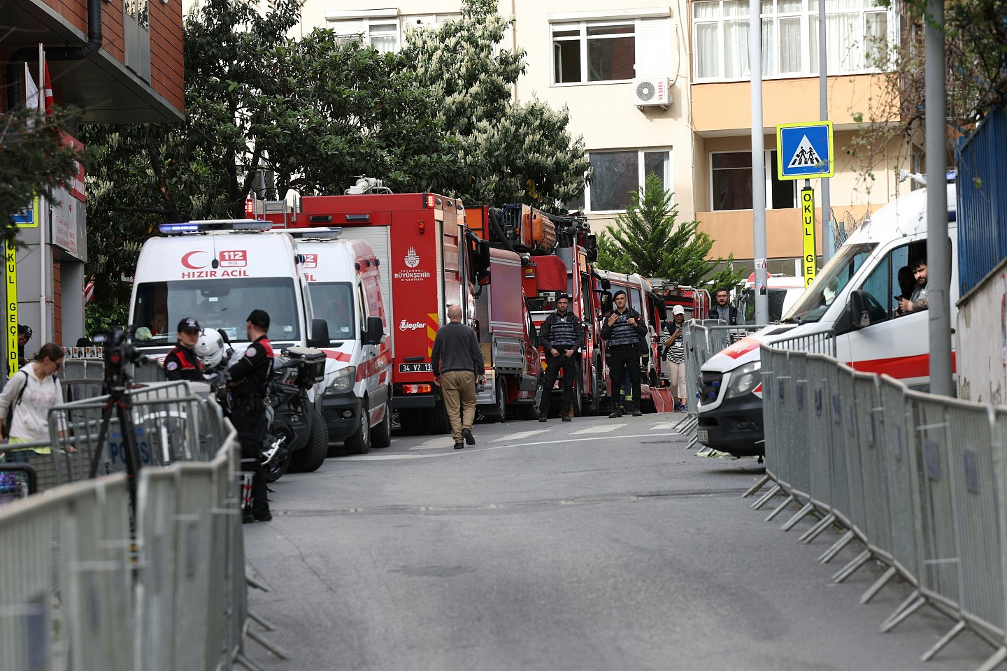 29死8伤！土耳其伊斯坦堡夜店装修期间突发大火，伤者多为工地工人，5人拘留　（视频/组图） - 5