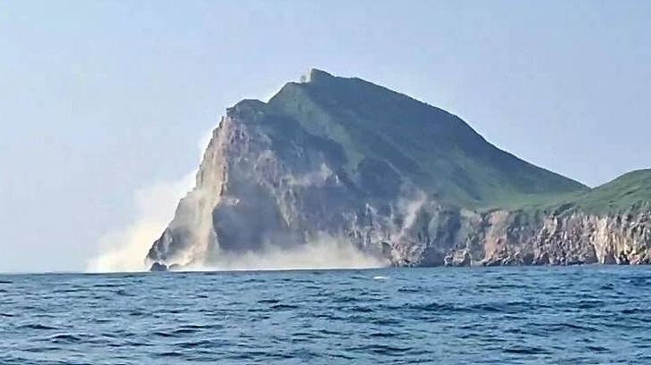 花莲7.2级地震：龟山岛“断首”前后对比！官方报告损毁实况…（组图） - 7