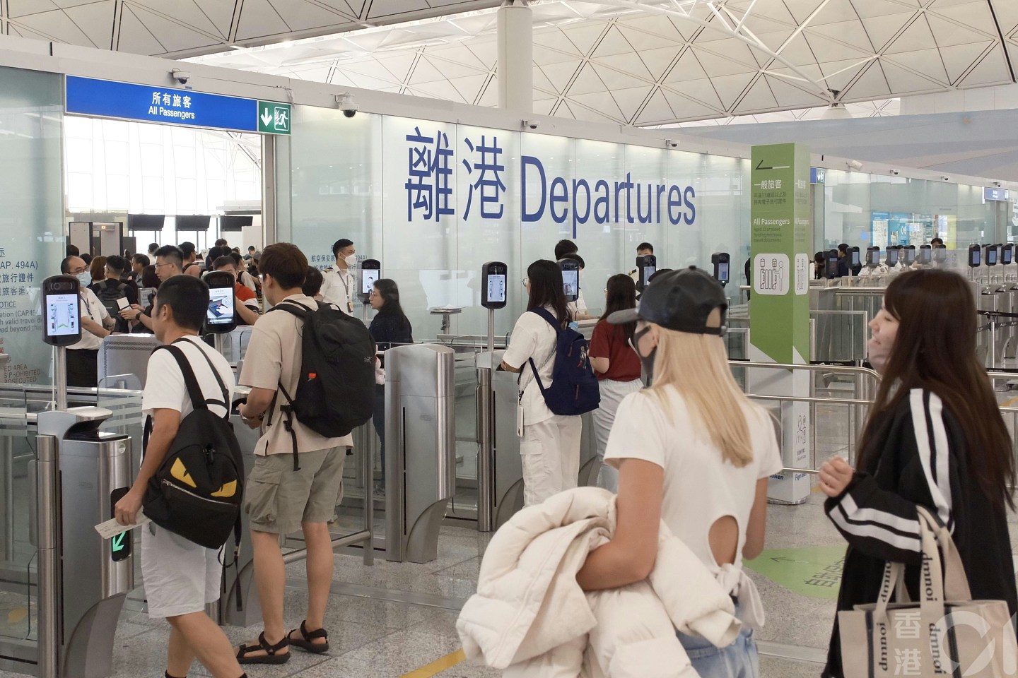 台湾地震：3港赴台航班延误，2班香港往来厦门高铁取消（组图）（组图） - 2