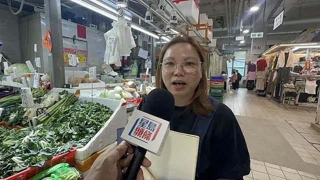 港人北上购物太疯狂！香港老人拖车北上买菜：连一块姜都去深圳买（组图） - 10