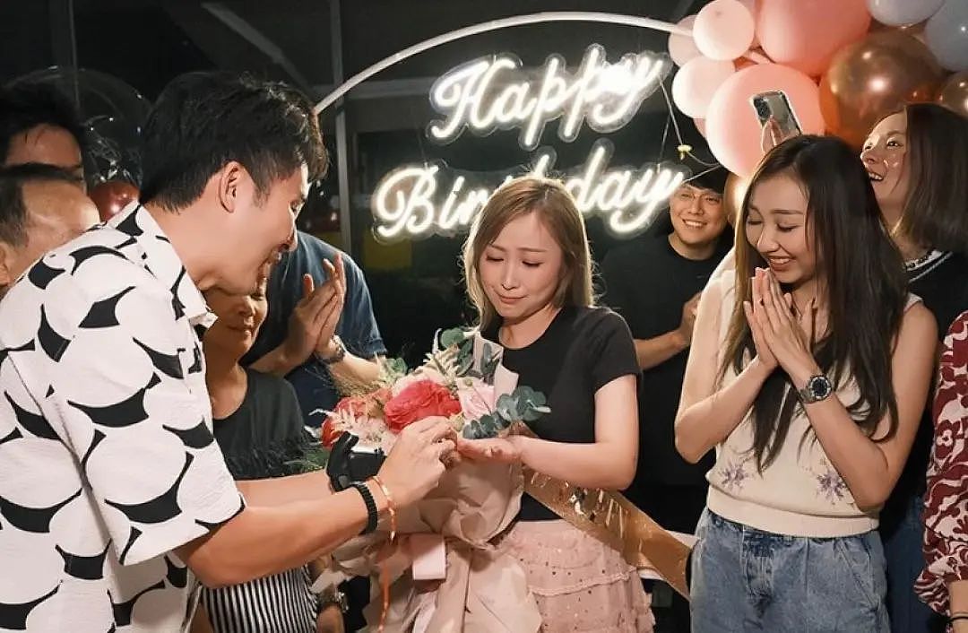 晒照宣布结婚！34岁TVB童星穿桃红色礼服晒事业线，结束11年爱情长跑（组图） - 6