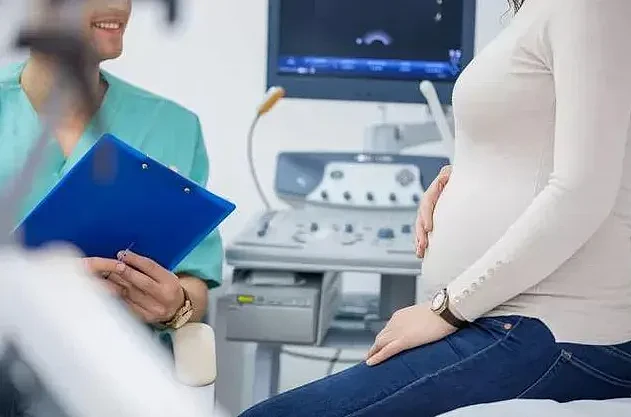 离谱！亚裔孕妇去做产检竟被推进手术室堕了胎！ 医院： 认错人（组图） - 5