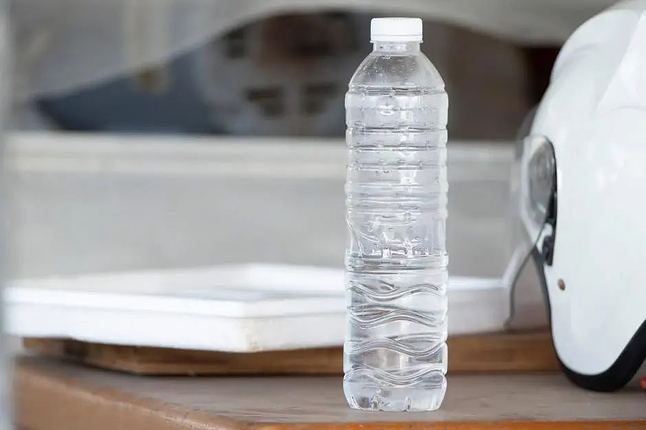 你喝的水里有“微塑料”，对人体有害！但 1 个超简单步骤能去除（组图） - 3