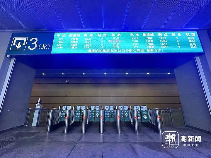 清明假末杭州车站拥挤险踩踏，乘客破门自救（视频/组图） - 1