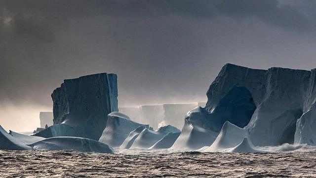 A23a：追踪漂向“冰山坟场”的世界最大冰山，当前面积3800平方公里（组图） - 5
