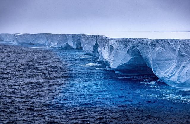 A23a：追踪漂向“冰山坟场”的世界最大冰山，当前面积3800平方公里（组图） - 1