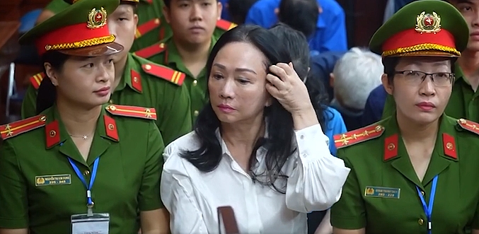 67岁越南女首富张美兰，死刑！被控骗取“全国GDP的3%”，涉案文件达6吨（组图） - 1
